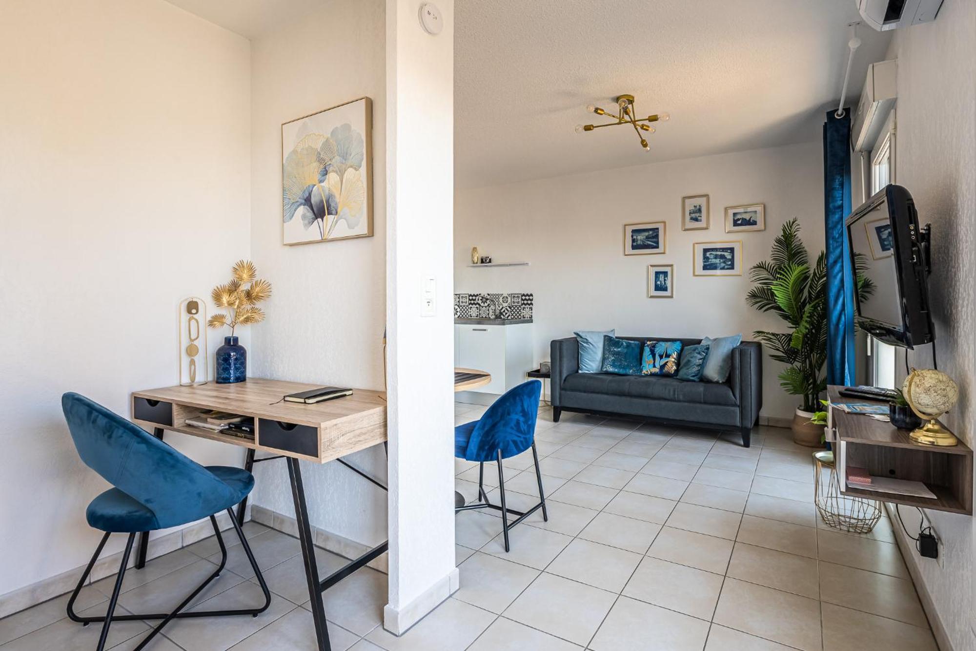 Appartement "Cote Canal", Terrasse , Climatisation , Parking Prive Narbonne Exterior photo